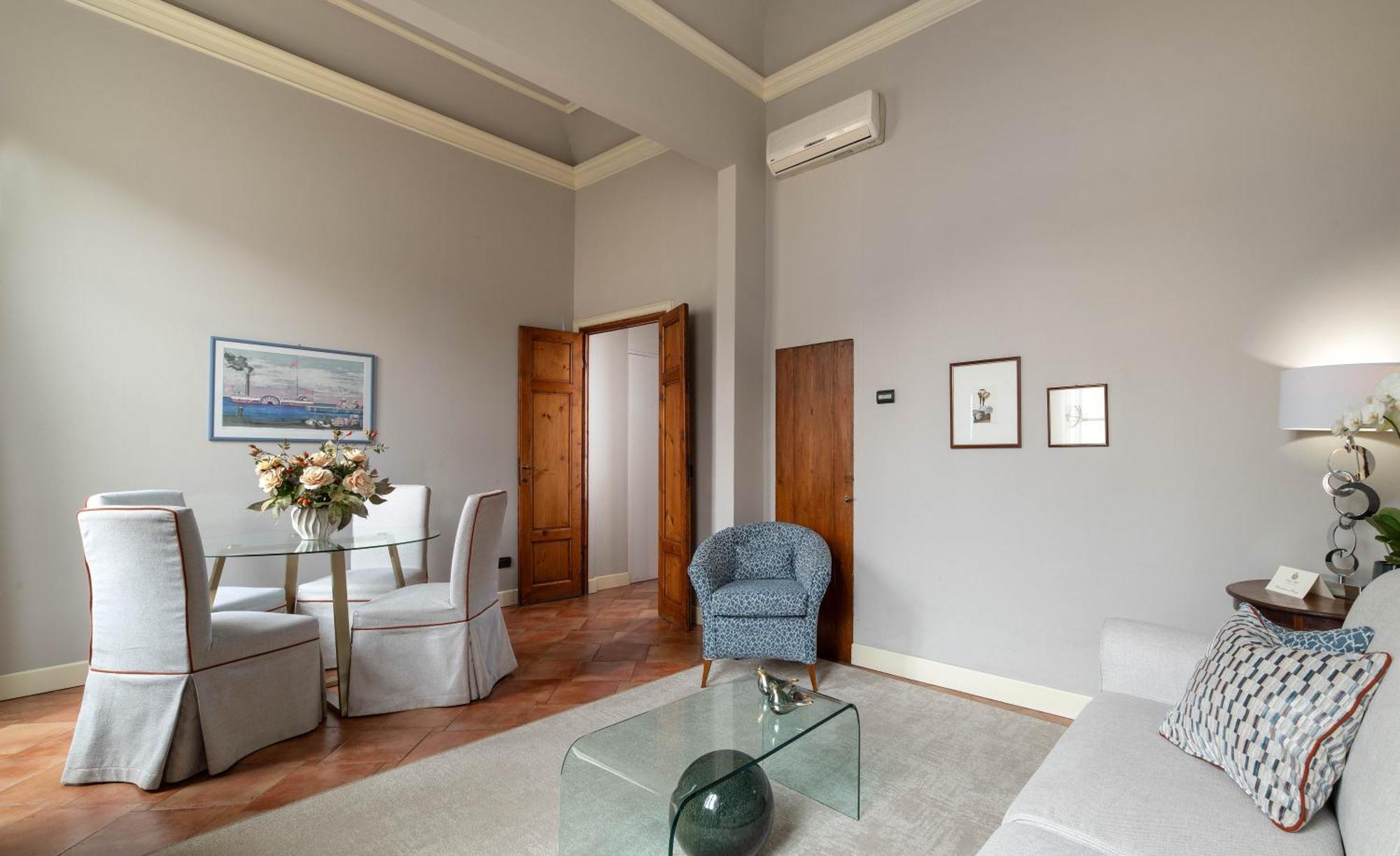 Apartahotel Palazzo Alfani - Residenza D'epoca 3*